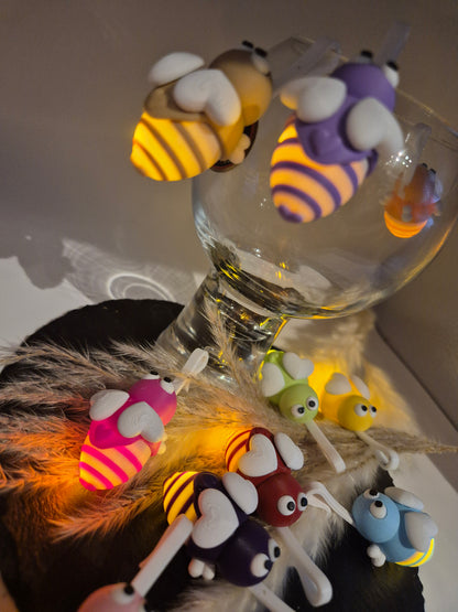 Glühwürmchen Irmchen – Leuchtender Glasmarkierer mit LED | 3D Druck | Gastgeschenk Mädelsabend & JGA